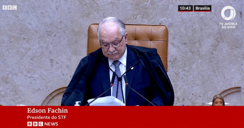 Edson Fachin preside sessão do STF durante julgamento de Moraes nesta terça-feira