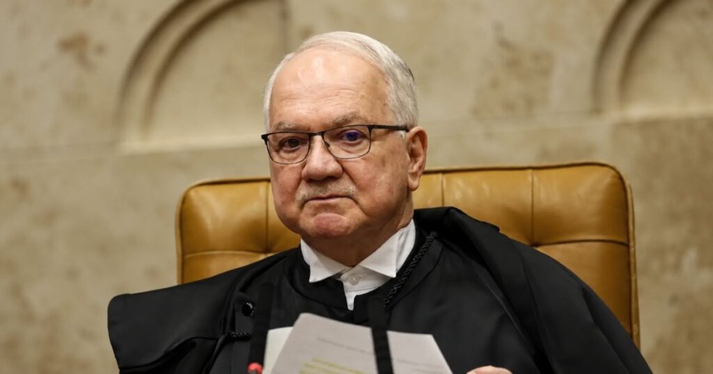 Edson Fachin, presidente do STF, durante sessão no Supremo Tribunal Federal