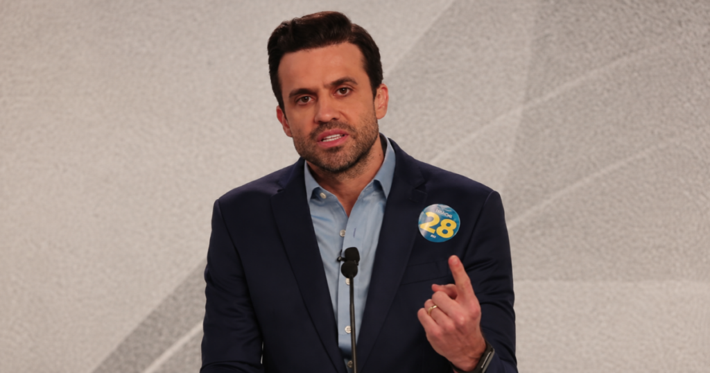 Pablo Marçal durante evento político; TSE analisa registro de sua candidatura à Presidência