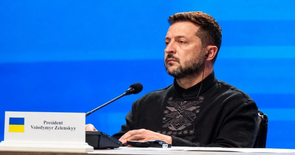 Volodymyr Zelensky durante pronunciamento em meio a novos ataques da Rússia à Ucrânia.