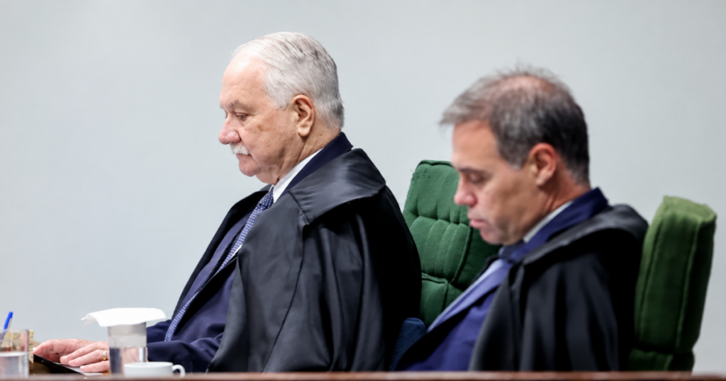 Edson Fachin e André Mendonça durante sessão no Supremo Tribunal Federal