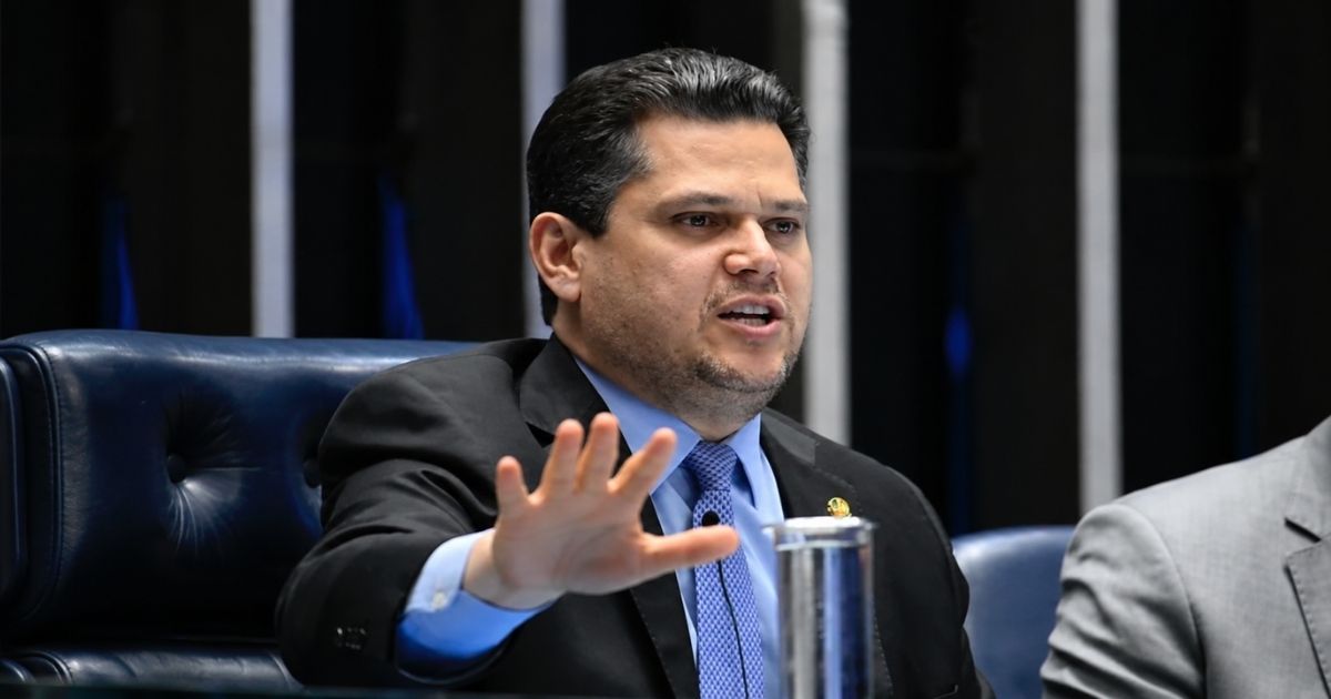 Davi Alcolumbre durante sessão no Senado, que pautou a discussão do fim da escala 6x1