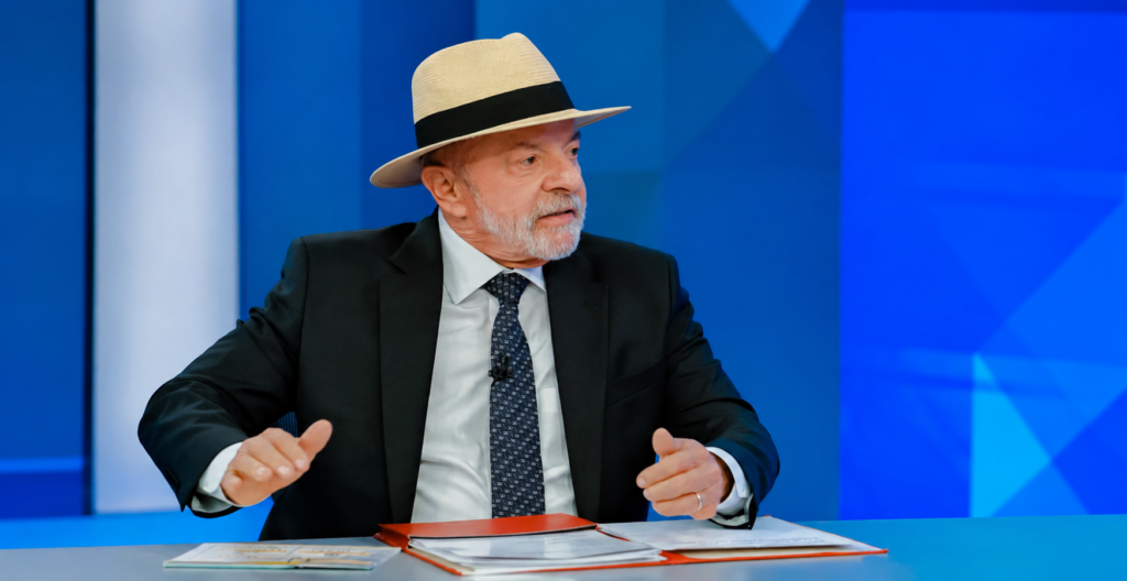 Lula durante participação em programa de televisão; presidente não irá ao debate da Globo e estará no Flow.